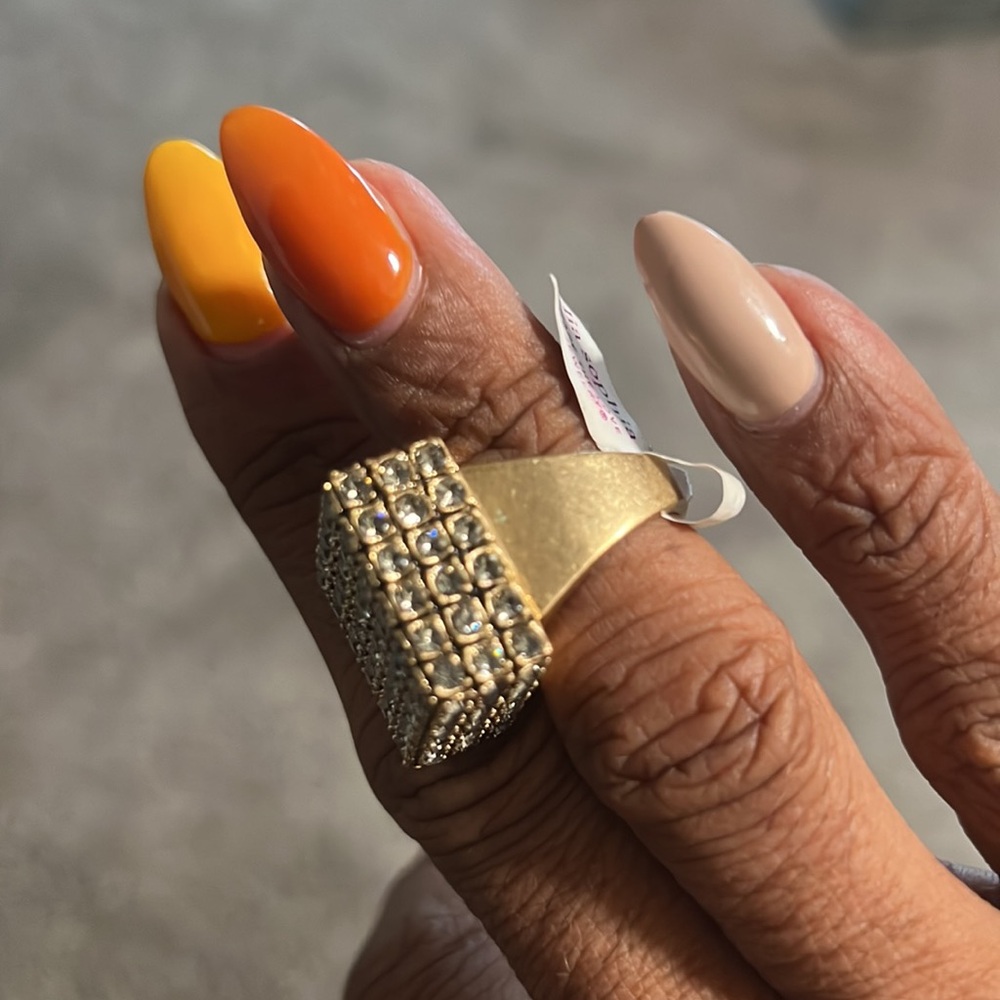 Lia Sophia ring Size 7